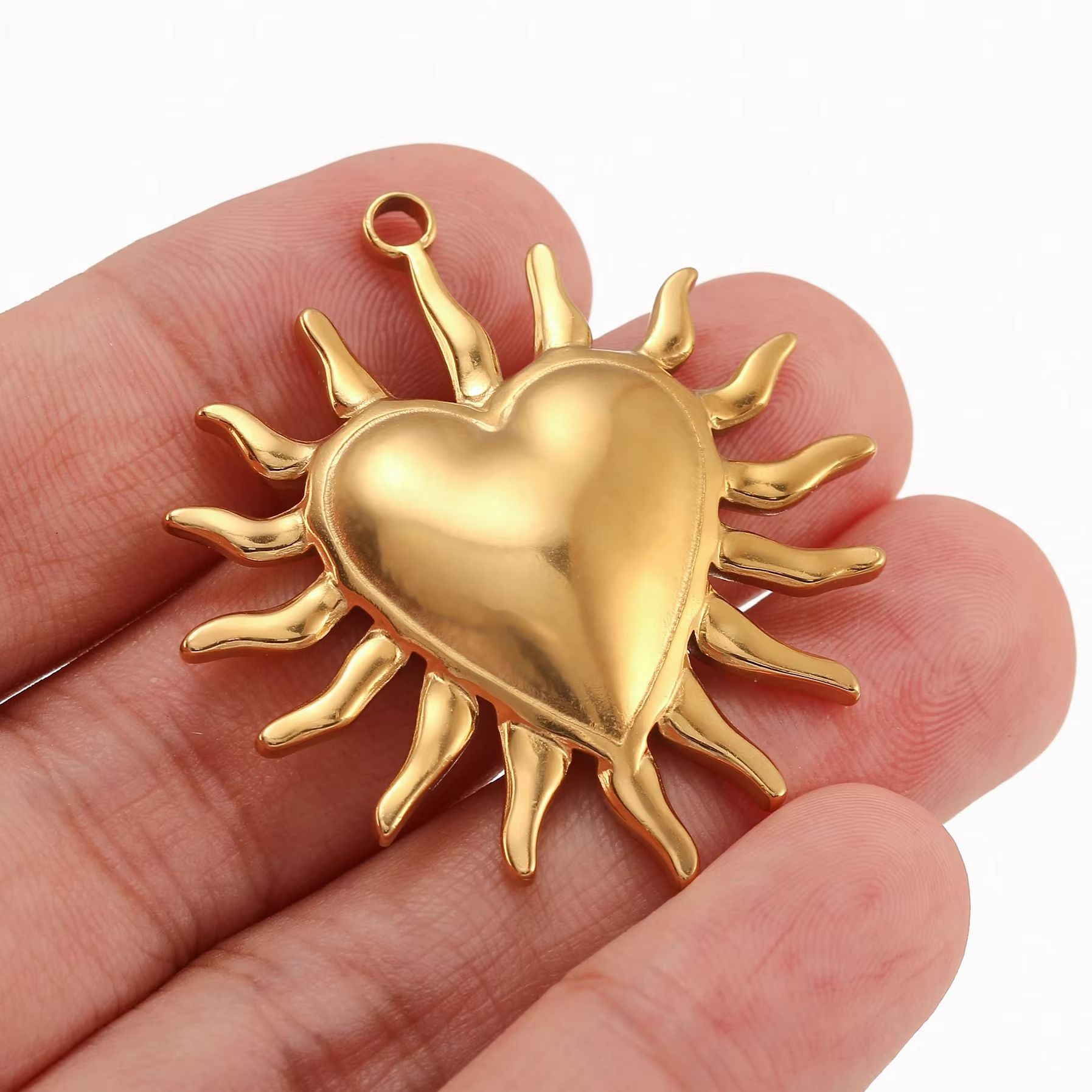 Vintage Fashion Finds - 3Pcs Puffy Spike Heart Charm Vintage