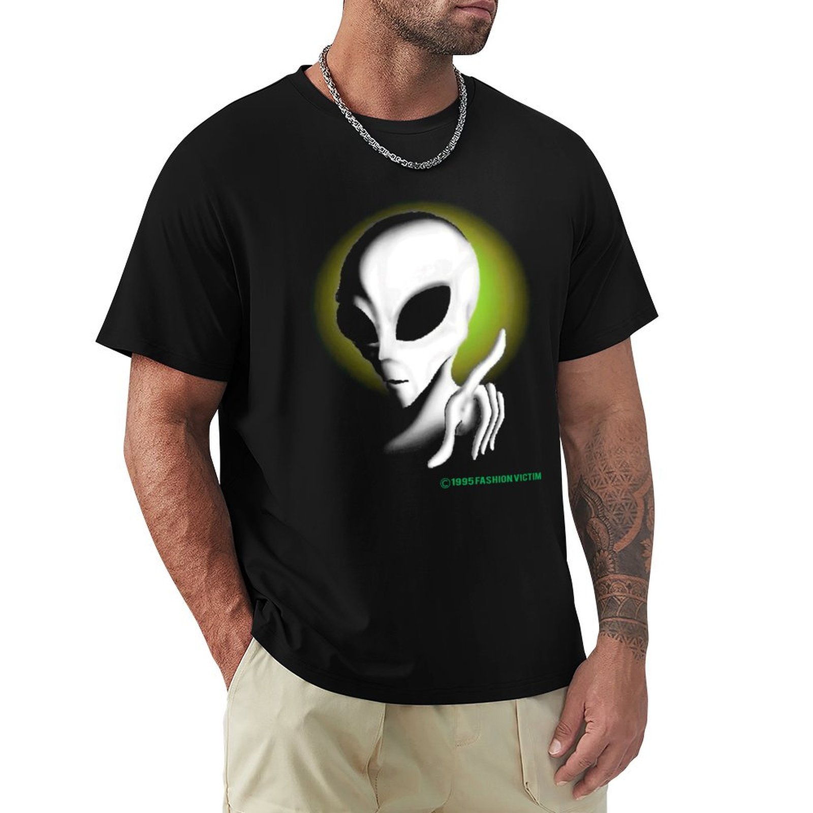 Vintage Fashion Victim - 1995 ALIEN Vintage Glow In The